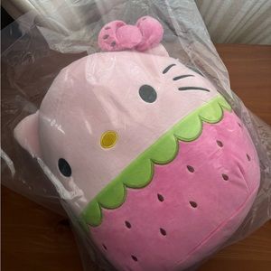 Strawberry Squishmallow Hello Kitty